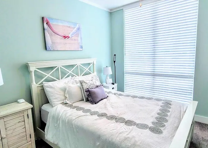 Imagine That! Stunning Modern 4br-3ba Luxury Retreat Apartment *