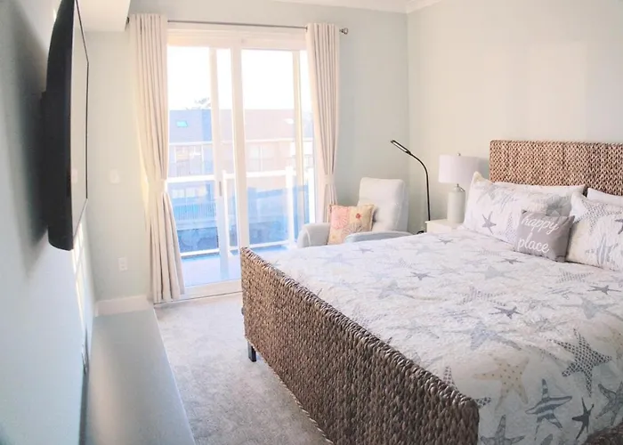 Imagine That! Stunning Modern 4br-3ba Luxury Retreat *